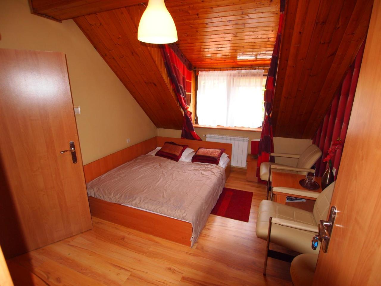 Zajazd Siodlo Hotel&Restauracja Kobyla Góra Zewnętrze zdjęcie